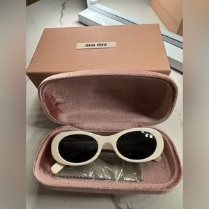 NWOT -  Authentic MiuMiu glimpse sunglasses